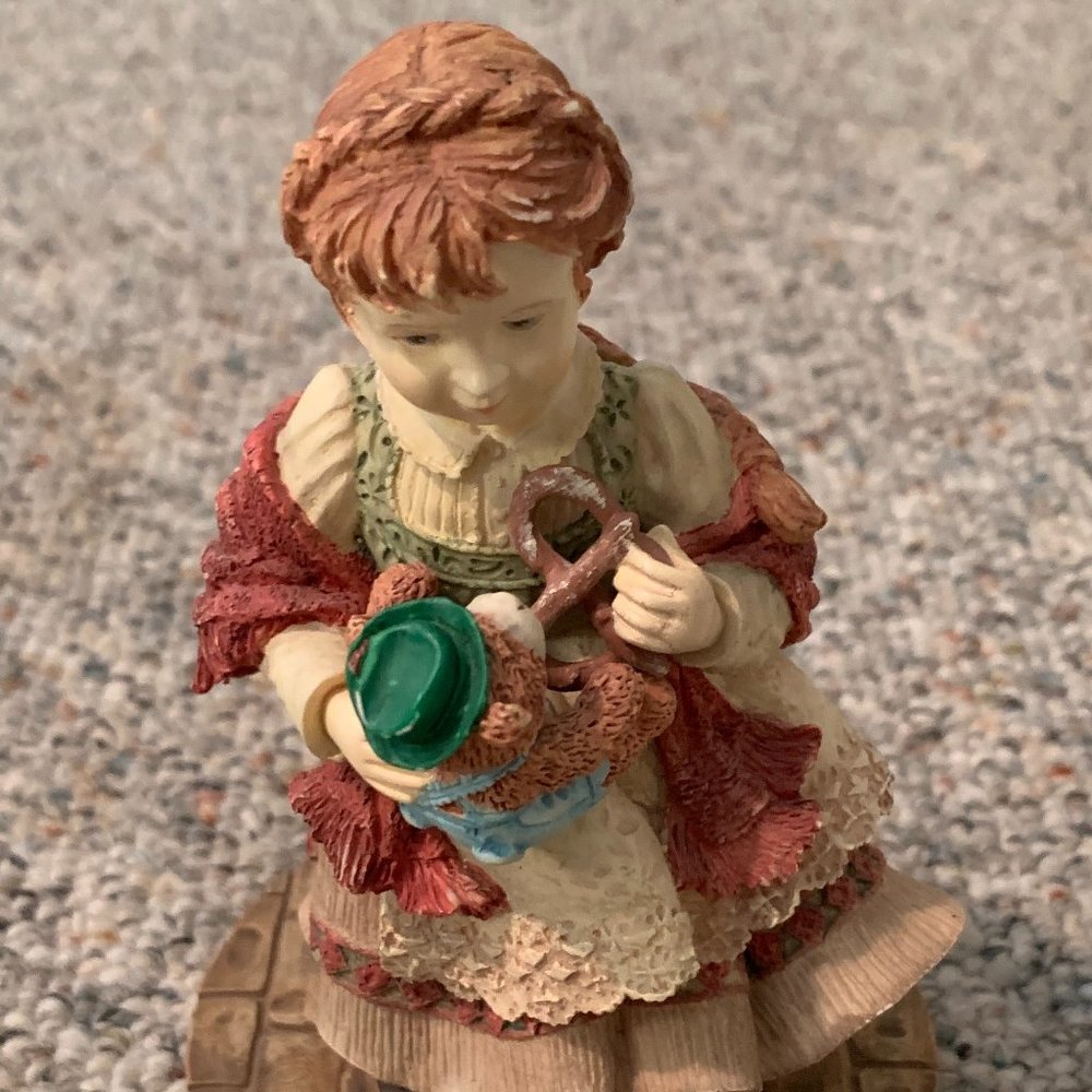 Ellis Island My American Dream Resin Figurine Germany - Lorelei 1992